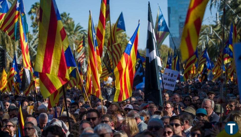 Unas 11.000 personas se concentran en Barcelona para conmemorar el quinto aniversario del 1-O