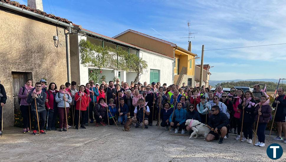 Hasta 115 personas disfrutan en Navarredonda de la Rinconada de la marcha solidaria en favor de la AECC