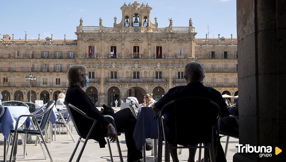 Menos mesas en San Julián y la Rúa, horarios acotados y sin ruidos: así cambiarán las terrazas de Salamanca