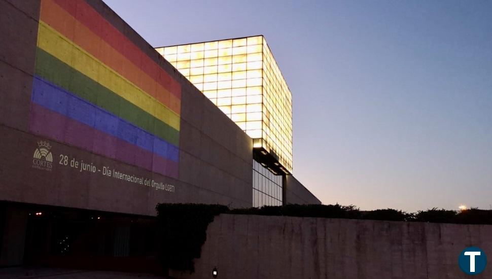 El presidente de Vox rechaza iluminar las Cortes el día del Orgullo porque no es causa de "los más desfavorecidos y vulnerables en la sociedad"