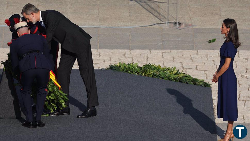 Los Reyes presiden el tercer homenaje a las víctimas de la pandemia en el Palacio Real 