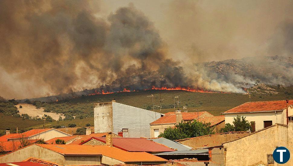 Castilla y León cierra un fin de semana dramático con tres incendios forestales en nivel 2 de peligrosidad