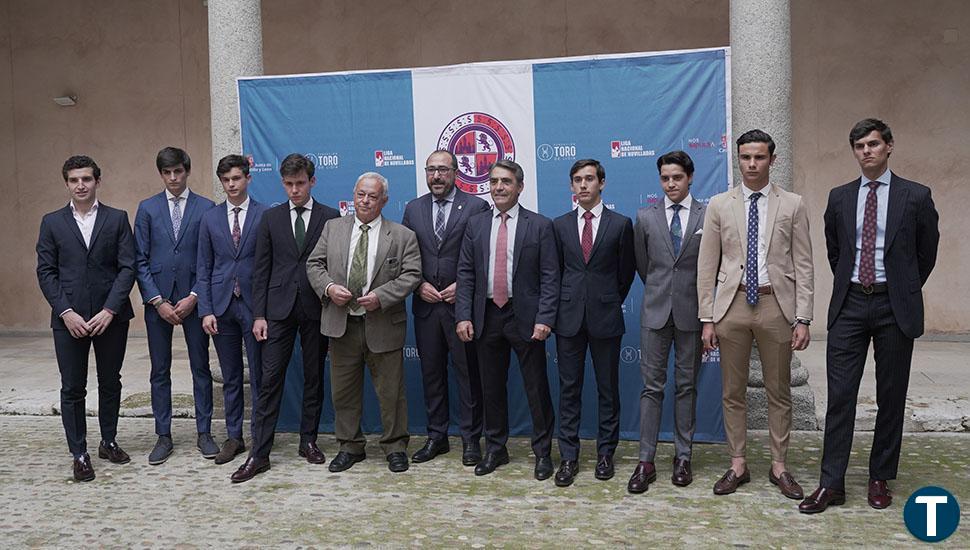 Ismael Martín y Jesús de la Calzada velan armas antes del duelo final en el circuito de novilladas