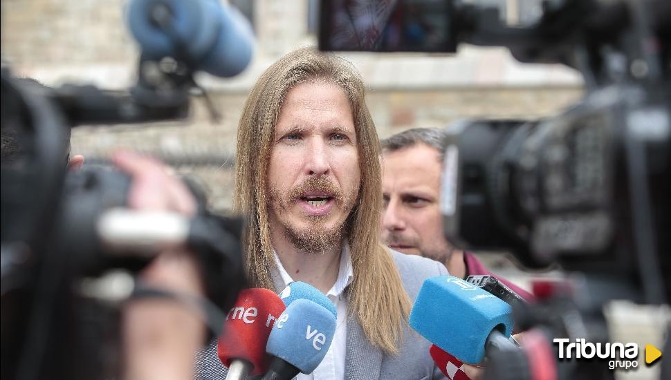 "Mañueco se ha comido un tripi", la reacción más llamativa al discurso la protagoniza Fernández 