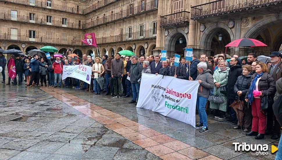 Unión de fuerzas en Salamanca para reivindicar el Tren Ruta de la Plata: "El futuro del oeste está en juego" 