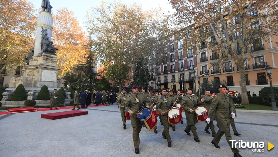 Izado Solemne de la Bandera para celebrar el Día de la Constitución 