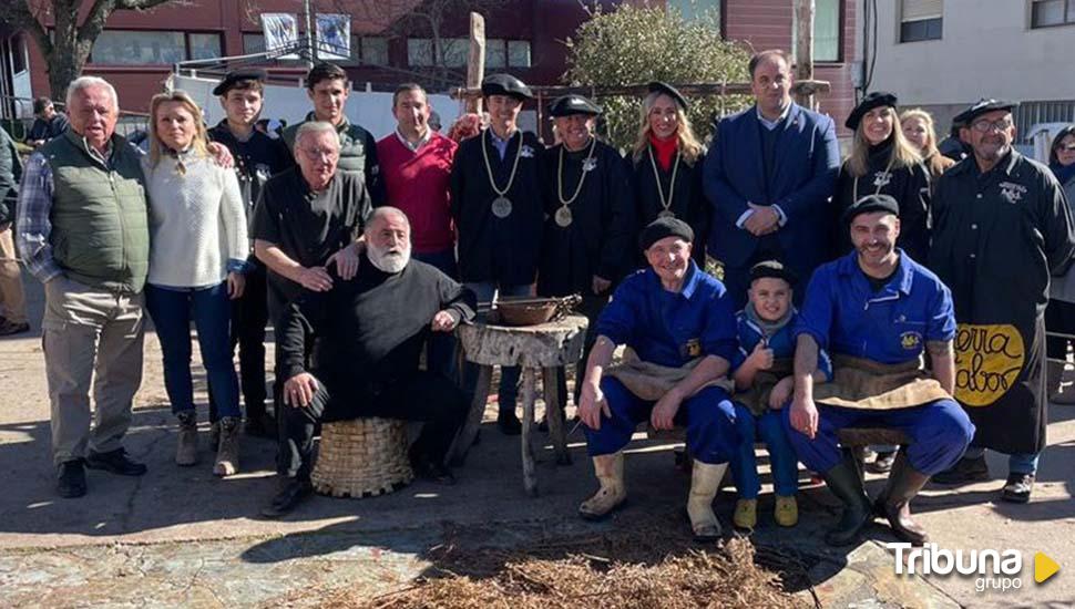 El Niño de la Capea inaugura la Matanza Típica de Guijuelo 