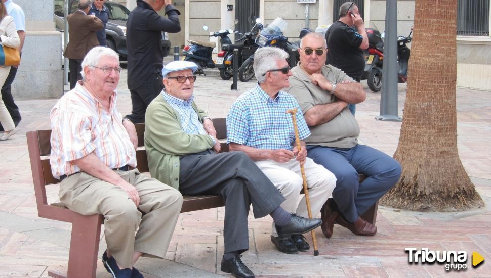 UGT Fica Castilla y León aborda en Salamanca los planes de previsión social, las pensiones, el Estatuto y la negociación colectiva