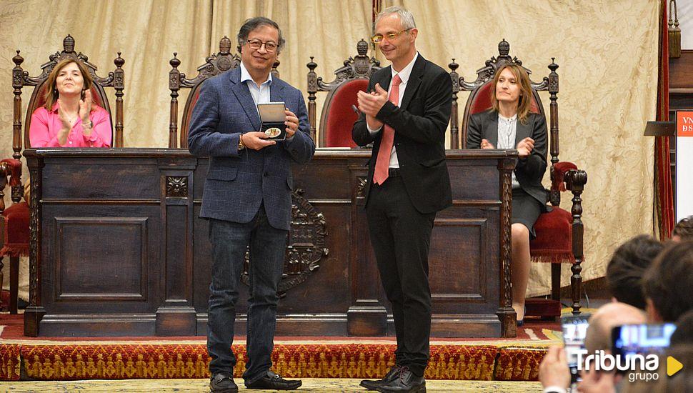 Gustavo Petro recibe la Medalla de la USAL rememorando a Unamuno