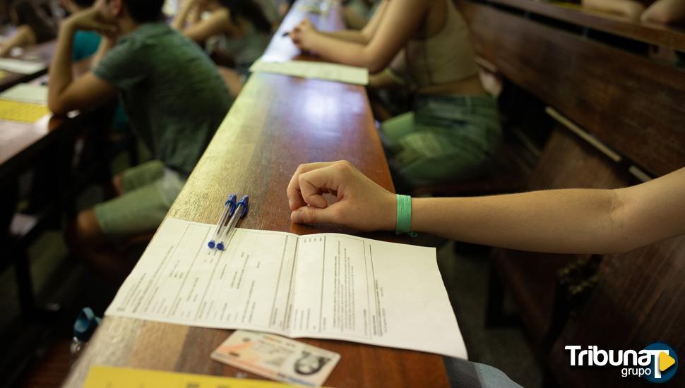 Más de 15.800 aspirantes a las 1.390 plazas de profesores de ESO 