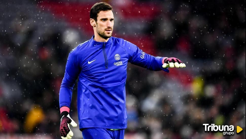 Sergio Rico sale del coma, reconoce a su familia y se comunica con gestos