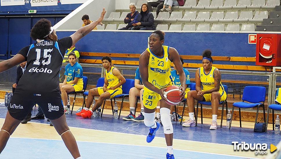 Sika Koné, encantada de jugar en Salamanca: "Es el lugar donde puedo seguir creciendo y mejorando mi juego"