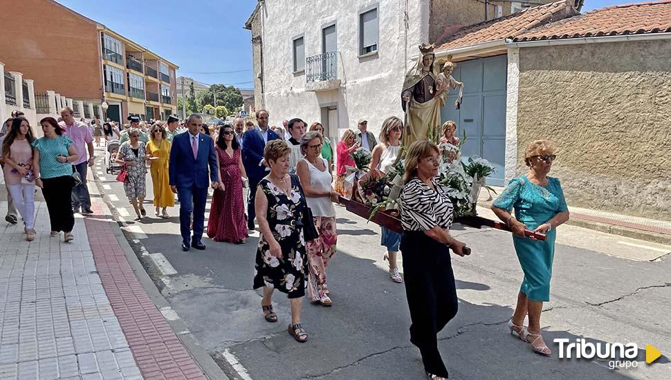 El alcalde de Guijuelo participa en las fiestas del Carmen de Campillo 