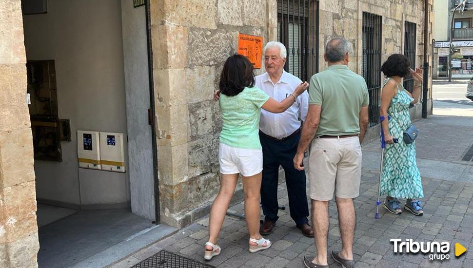 Su Majestad 'El Viti' ejerce su derecho al voto en Salamanca 