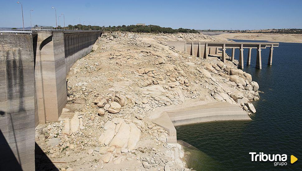 Restricciones de agua en 160 pueblos de Castilla y León: falta de caudal, contaminación o avería