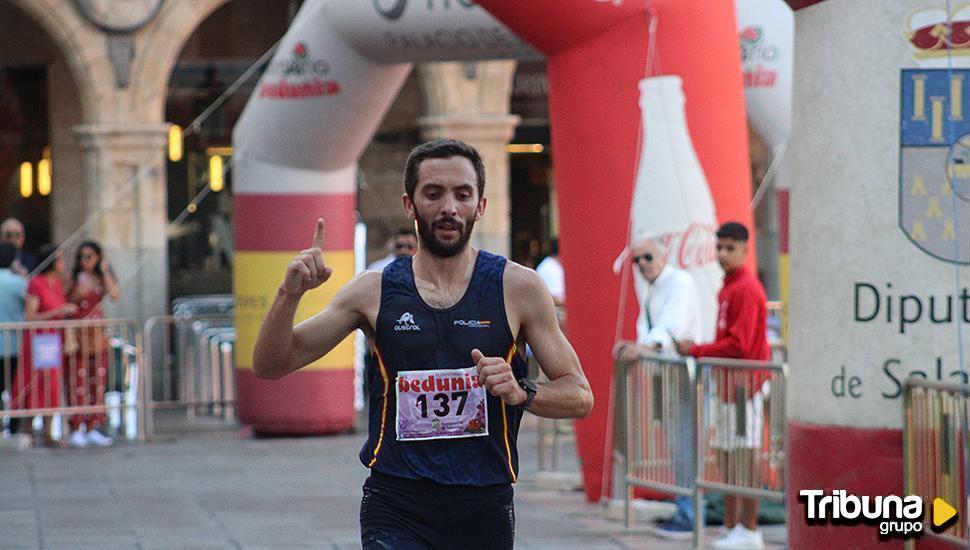 Carlos Gallego y Gema Martín rompen la línea de meta de la Carrera Contra la Violencia de Género