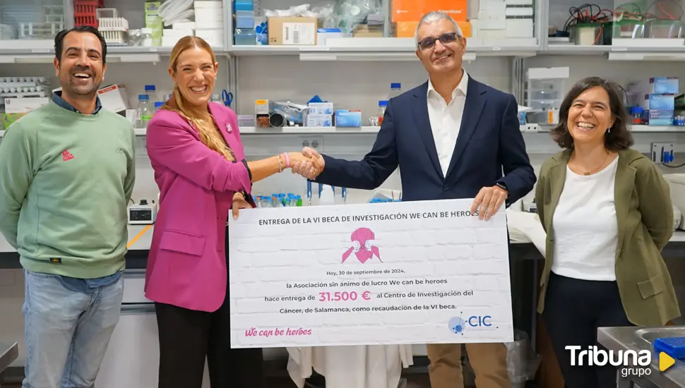 'We can be heroes' entrega en el Centro del Cáncer 31.500 euros para la investigación de cáncer de pulmón