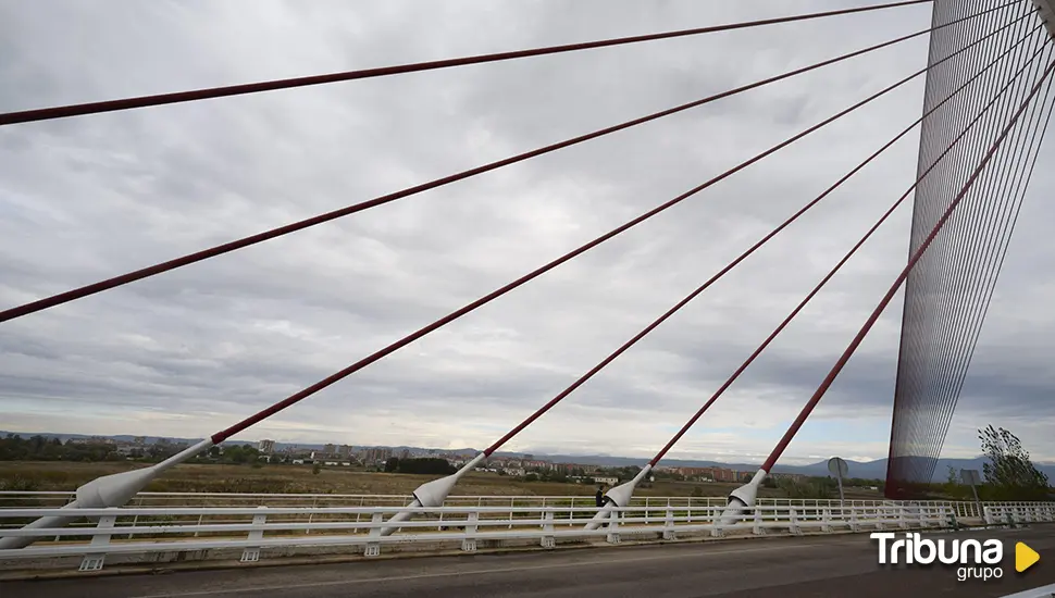 Muere joven tras caer de un puente en Talavera al que subió para crear contenido para redes