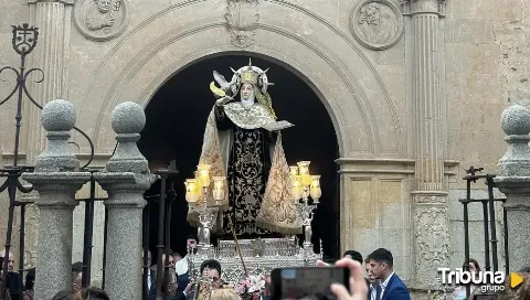 Fervor y emoción para homenajear a Santa Teresa en el día grande de las fiestas de Alba de Tormes