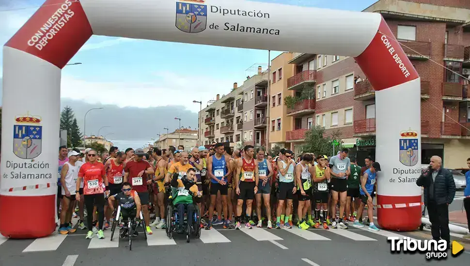 Cerca de 700 atletas viven con intensidad la media maratón de la Diputación