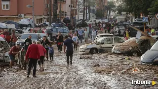 El testimonio de un hombre que pasó varias horas subido a un árbol en Paiporta durante la DANA