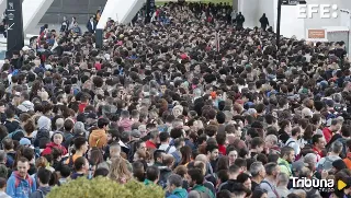 Miles de personas se presentan como voluntarios para ayudar a los damnificados por la DANA