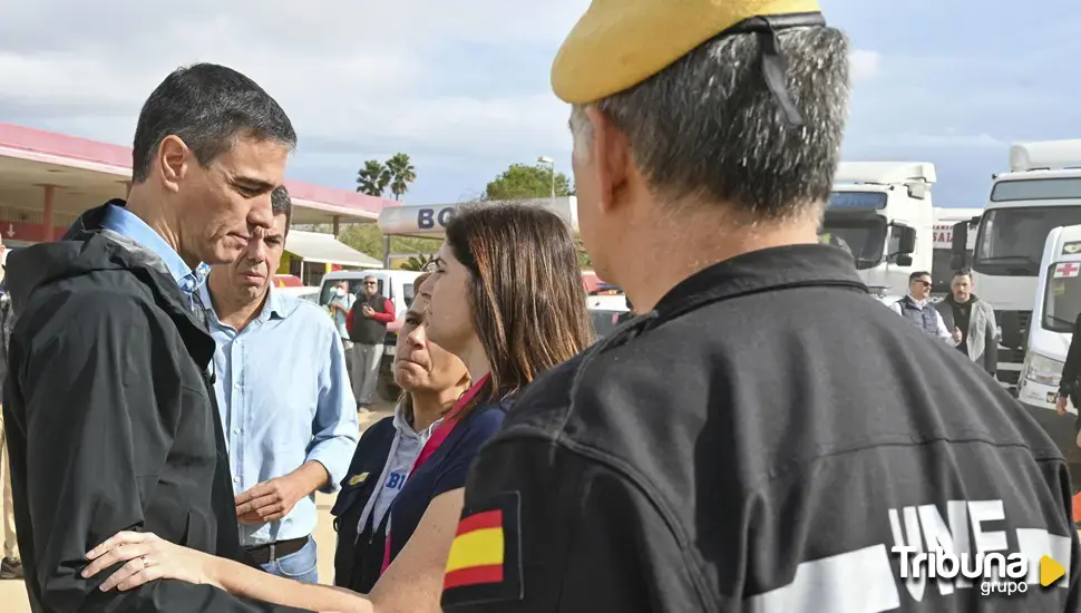 Pedro Sánchez abandonó la comitiva de los reyes 