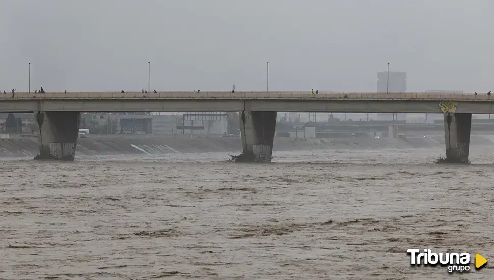 AEMET activa la alerta roja en el litoral sur de València por lluvias de 90 l/m2 en una hora