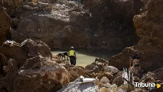 Así trabajan los guardias civiles en la DANA: drones, helicópteros, perros, neoprenos...