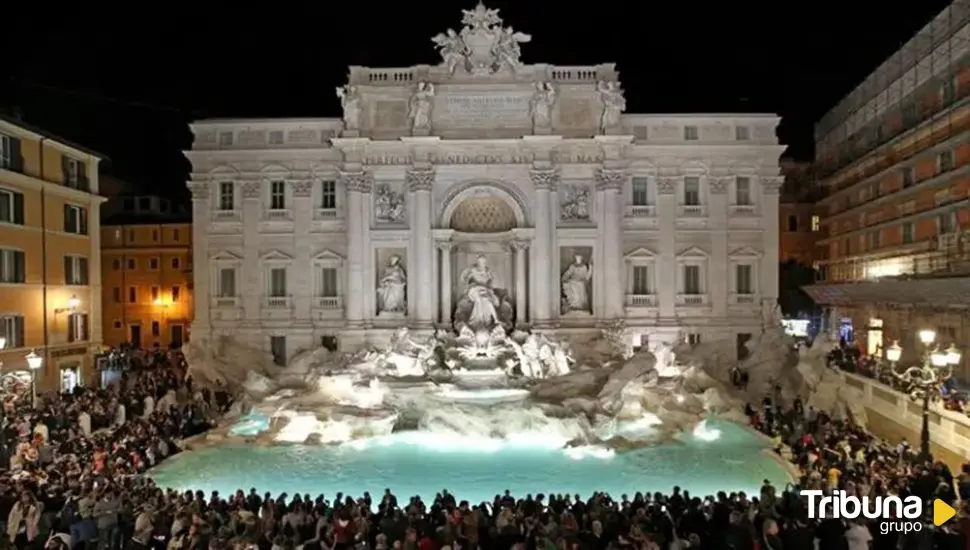 Una pasarela para observar de cerca La Fontana de Trevi, última y discutida ocurrencia