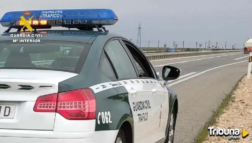 Dos muertos y cinco heridos en un accidente en Sevilla con un coche en sentido contrario