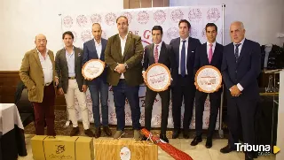 Emilio de Justo, premio al triunfador de Guijuelo