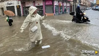 El paso de un tornado destroza una gasolinera y se desborda el río Benamargosa por fuertes lluvias en Málaga