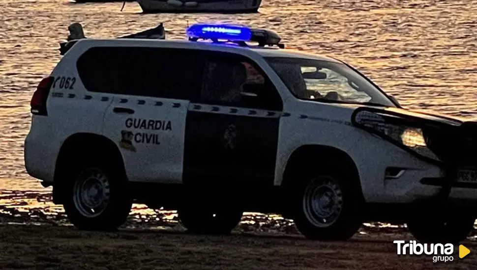 Un narco fallecido y 2 agentes heridos al chocar una narcolancha y una patrullera en Sanlúcar