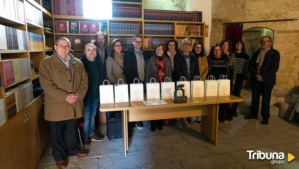 El CES enriquece el fondo de las bibliotecas de los IES de Salamanca con donaciones de libros