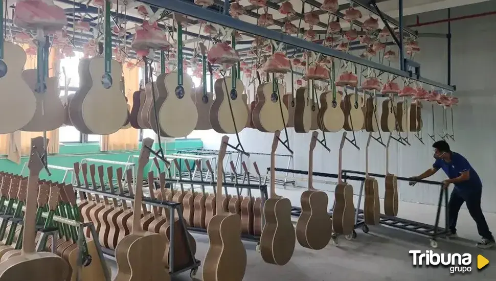 El inesperado origen de la séptima parte de la producción mundial de guitarras españolas 