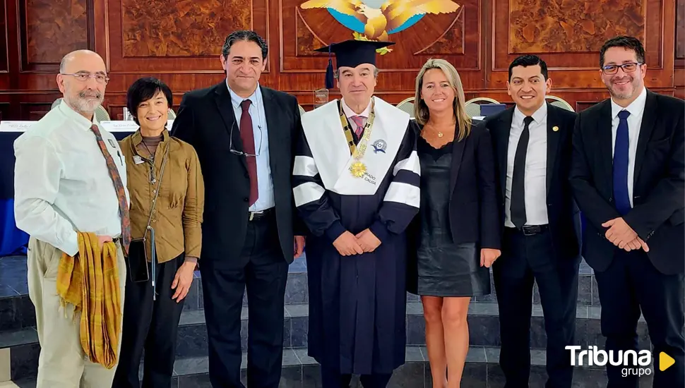 El exrector de la USAL José Ramón Alonso, doctor honoris causa en Ecuador por la Universidad Tecnológica Israel