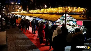 Los efectos de la DANA retrasan el mercado de Navidad y el encendido de varias luces decorativas de Salamanca