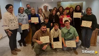 Peñaranda despide a los alumnos de pintura tras nueve meses de trabajo en el municipio