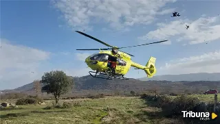 Auxilian a un herido en Béjar tras caerle una piedra sobre una de sus piernas