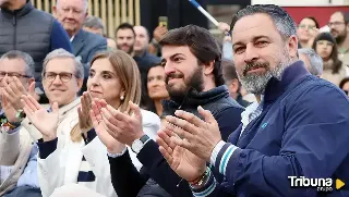 Abascal suspende la negociación presupuestaria con Castilla y León hasta que renuncie a acoger menores migrantes