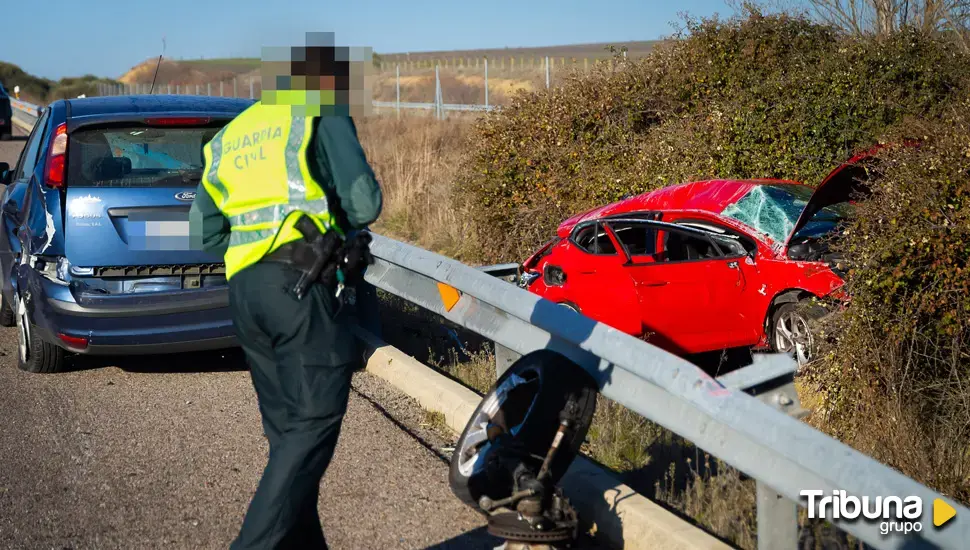 Accidente con heridos tras chocar dos vehículos en la A-62, a su paso por Ciudad Rodrigo