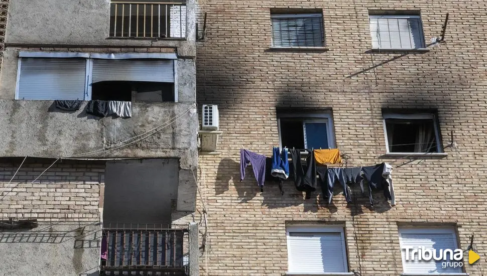 Trágico incendio en una vivienda en Granada con un bebé fallecido y siete heridos 