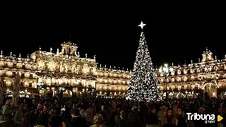 El apagado de la iluminación navideña de la Plaza Mayor se retrasa en Nochevieja