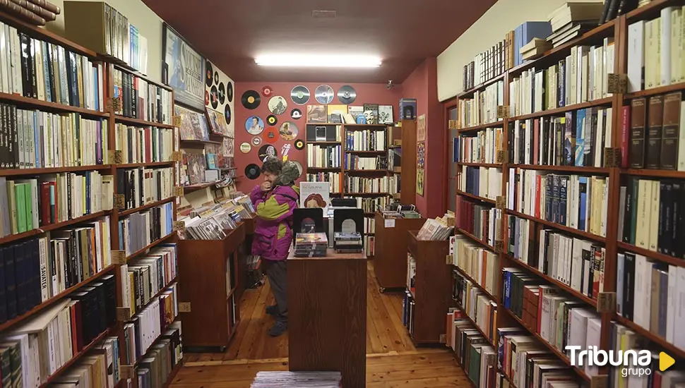 La librería anticuaria 'La Galatea' cierra sus puertas tras casi tres décadas en la calle Libreros