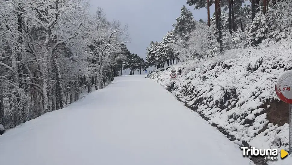 La nieve condiciona la circulación en varias carreteras del sur de la provincia