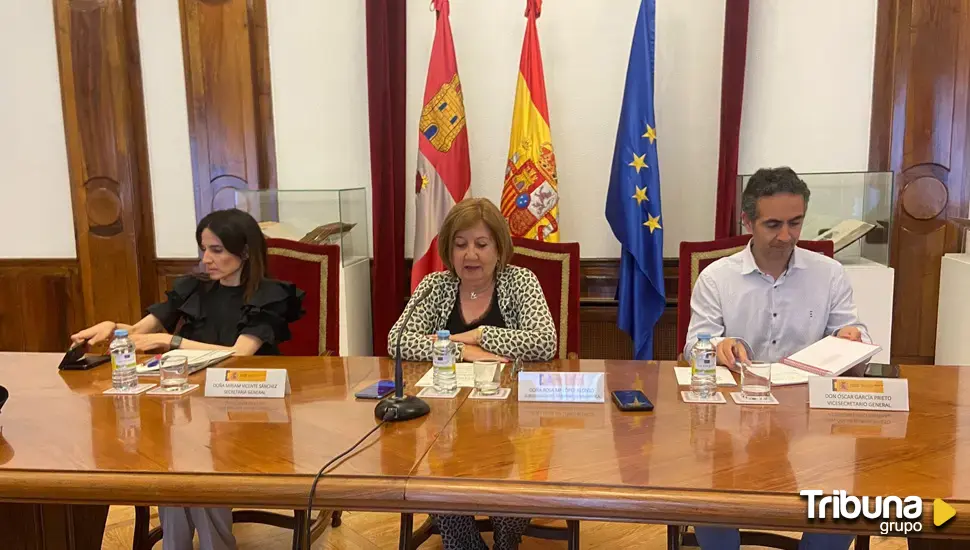 Un ascensor roto podría obligar a sacar la urna a la calle en el colegio Luis Vives en Salamanca 