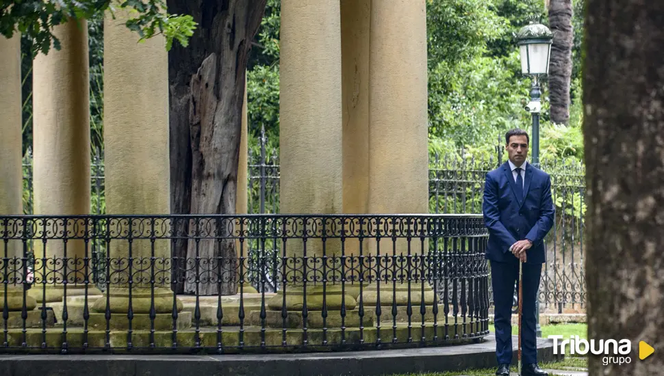 Imanol Pradales jura bajo el Árbol de Gernika para convertirse en el sexto lehendakari en democracia