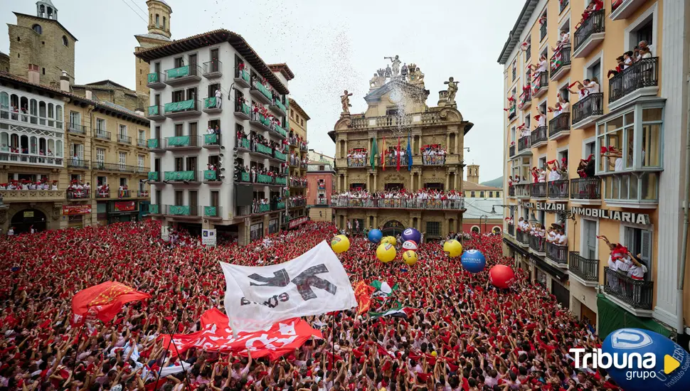 Pamplona lanza el Chupinazo al ritmo de Duguna e inicia los Sanfermines 2024