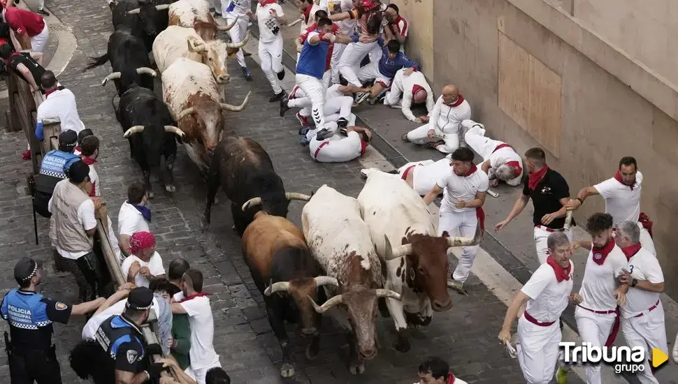 Cuatro heridos en un fugaz encierro de Sanfermines protagonizado por los Fuente Ymbro